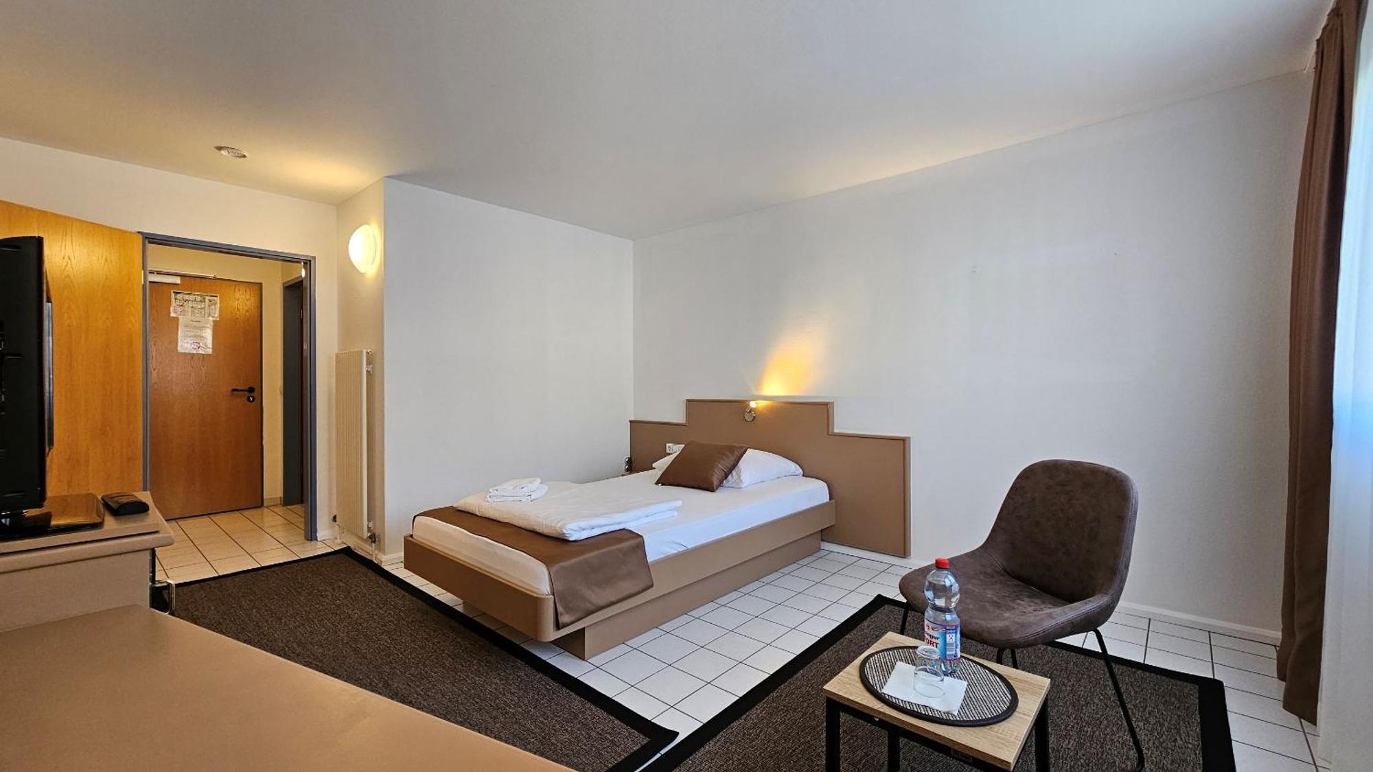 Elha Hotel シュトゥットガルト エクステリア 写真