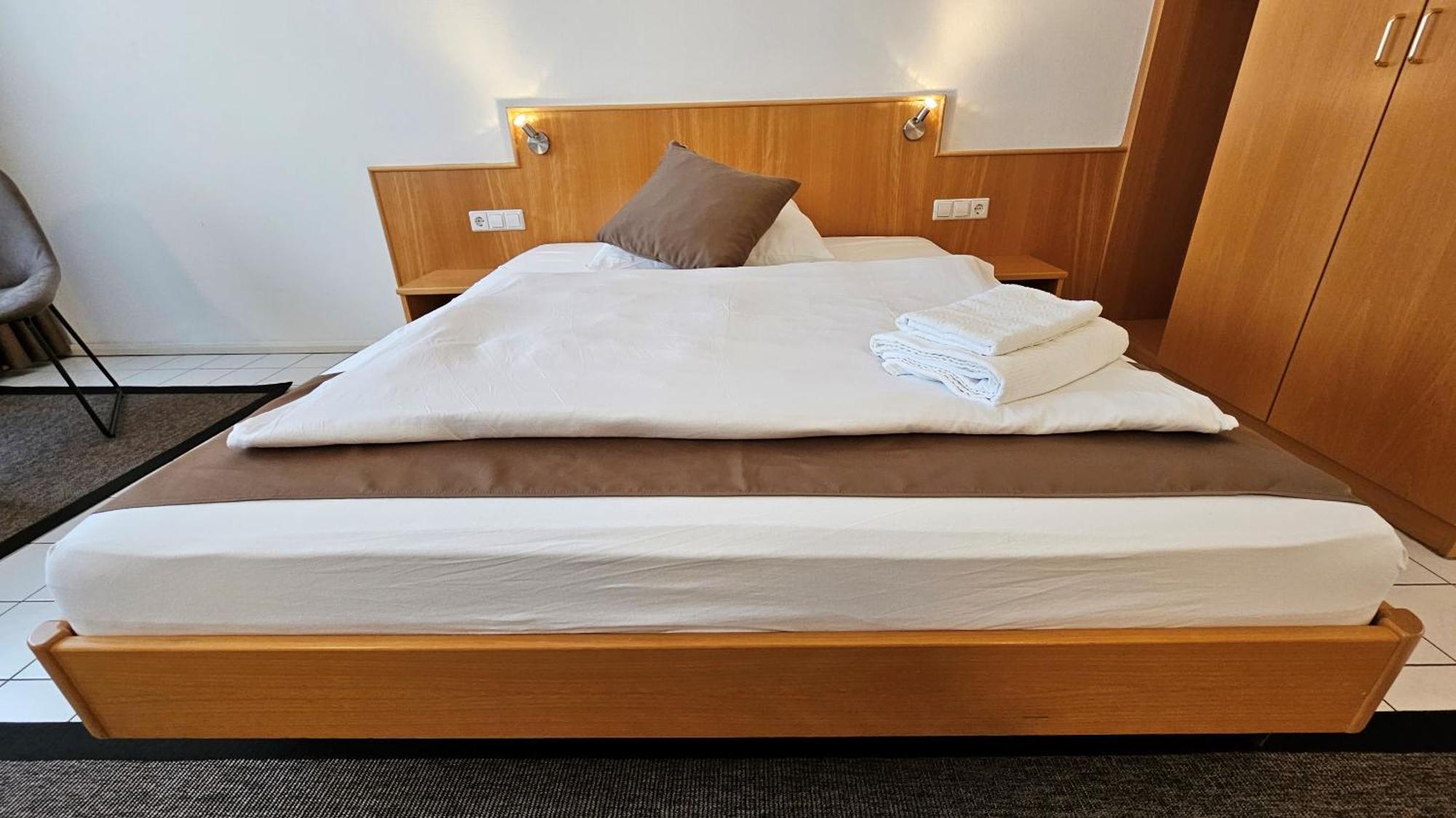 Elha Hotel シュトゥットガルト エクステリア 写真